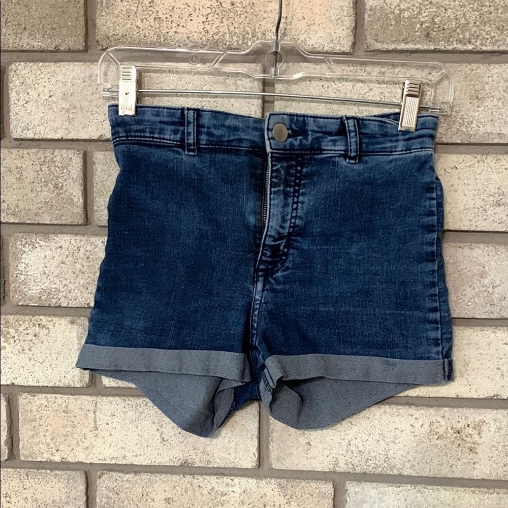 3for$20 shorts size 2 divided H&M